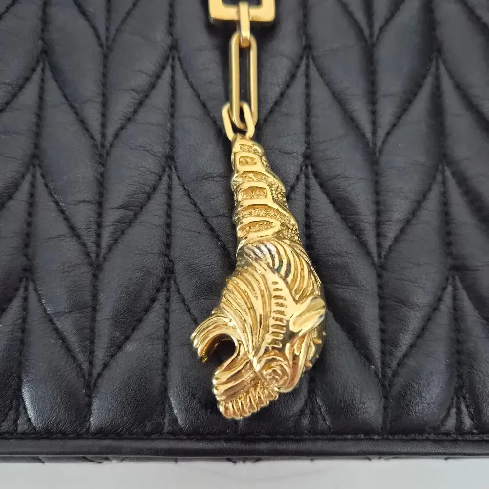 Gucci Vintage Quilted Chevron Leather Lion Charm Crossbody - Picture 7 of 12
